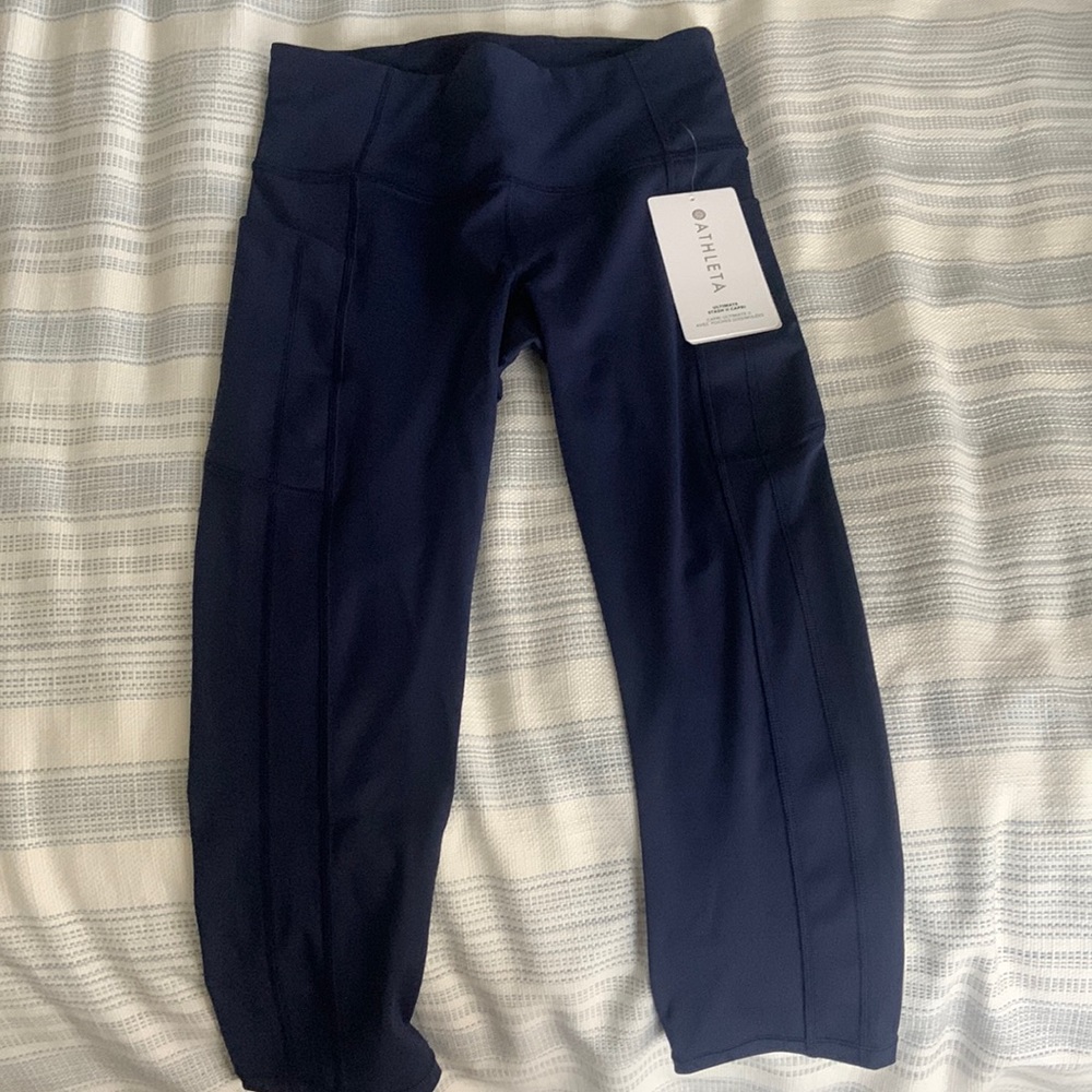 BRAND NEW! Navy athleta Ultimate Stash II Capri